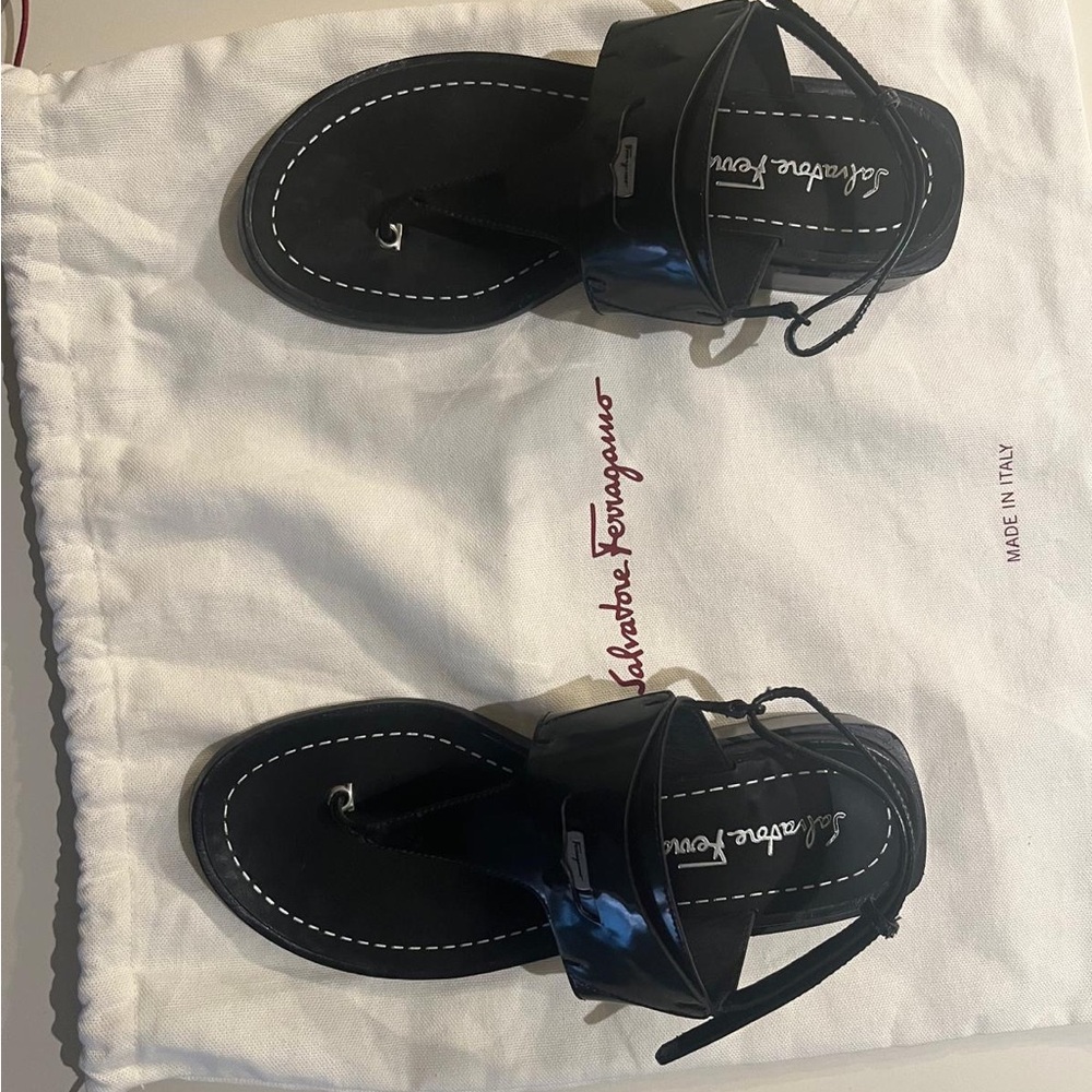 Salvatore Ferragamo Black Patent Leather Thong Sandals with Stitch Detail